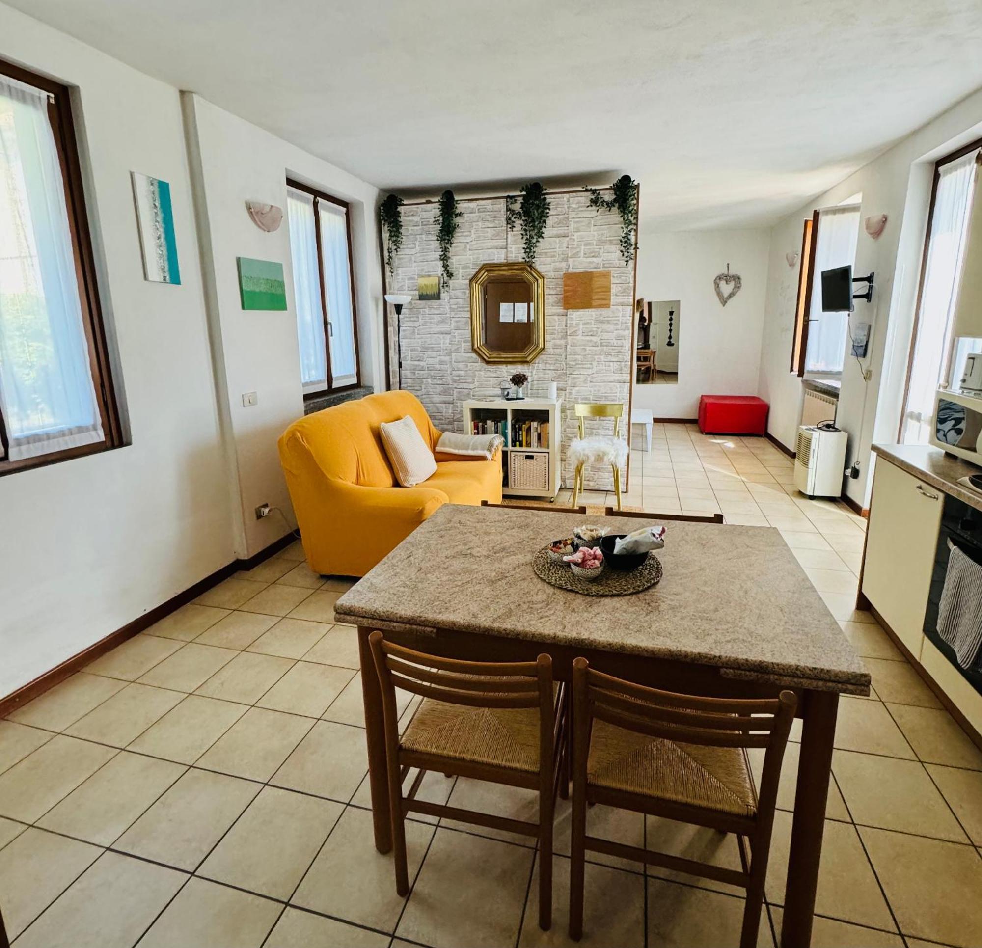 Apartmán Casa Nonna Elide Besozzo Exteriér fotografie