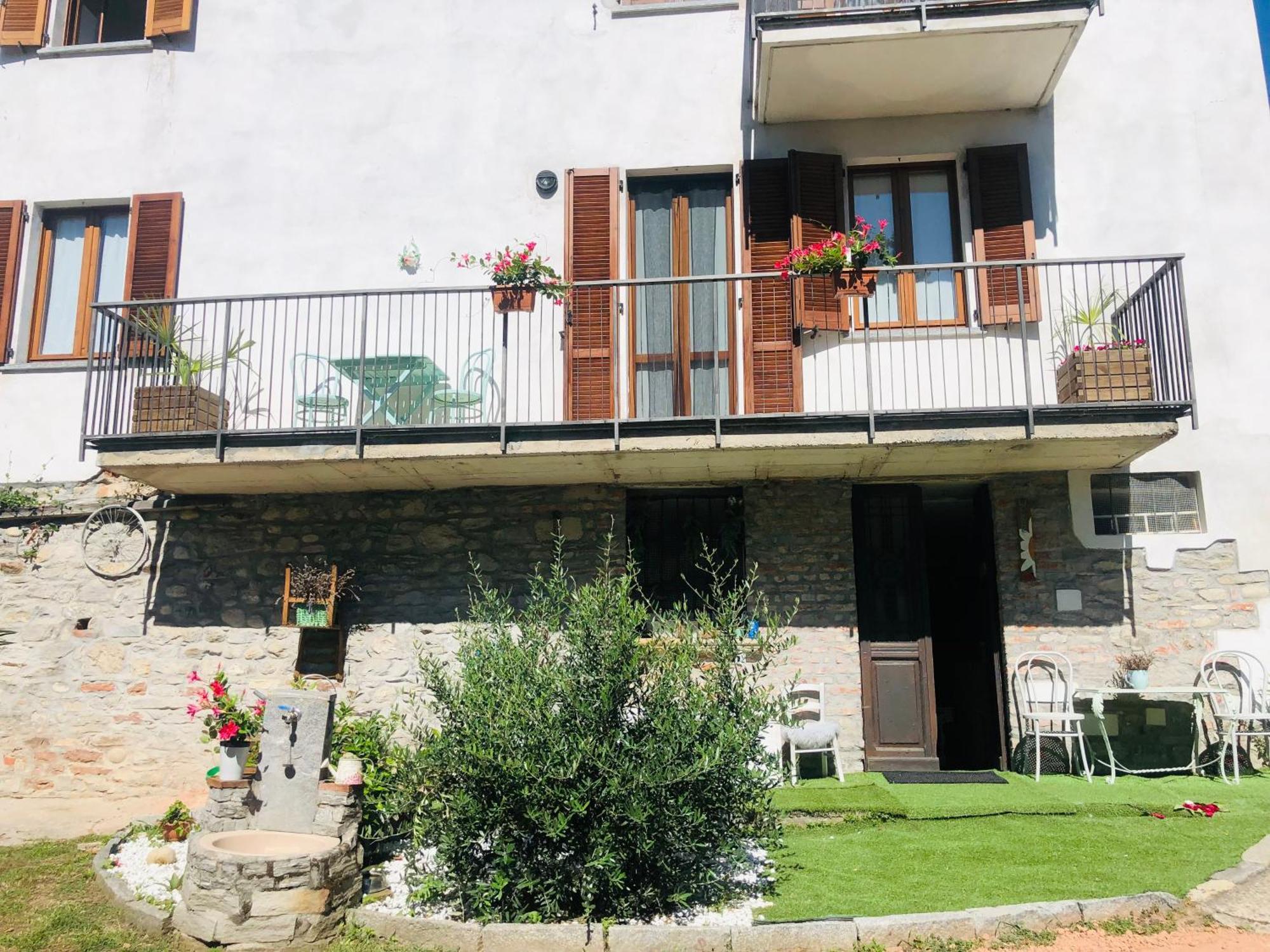 Apartmán Casa Nonna Elide Besozzo Exteriér fotografie